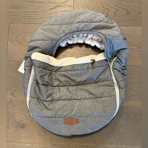 JJ Cole gray winter warm Sherpa lining car seat bundle me